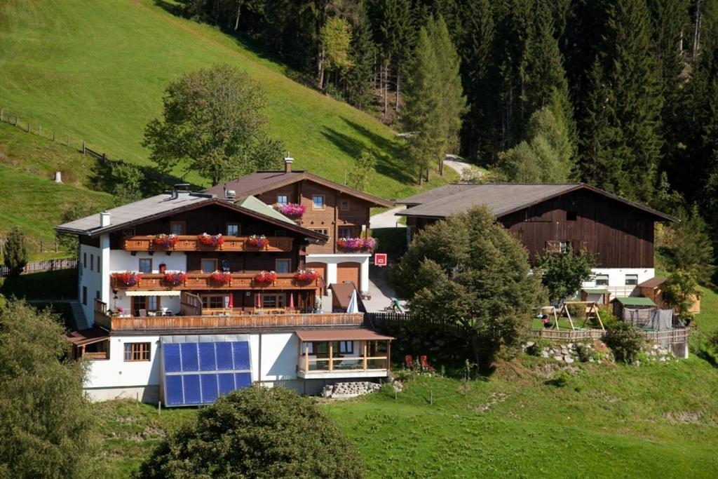 Berggasthof-Ferienbauernhof Habersatt 阿尔滕马克特蓬高 外观 照片